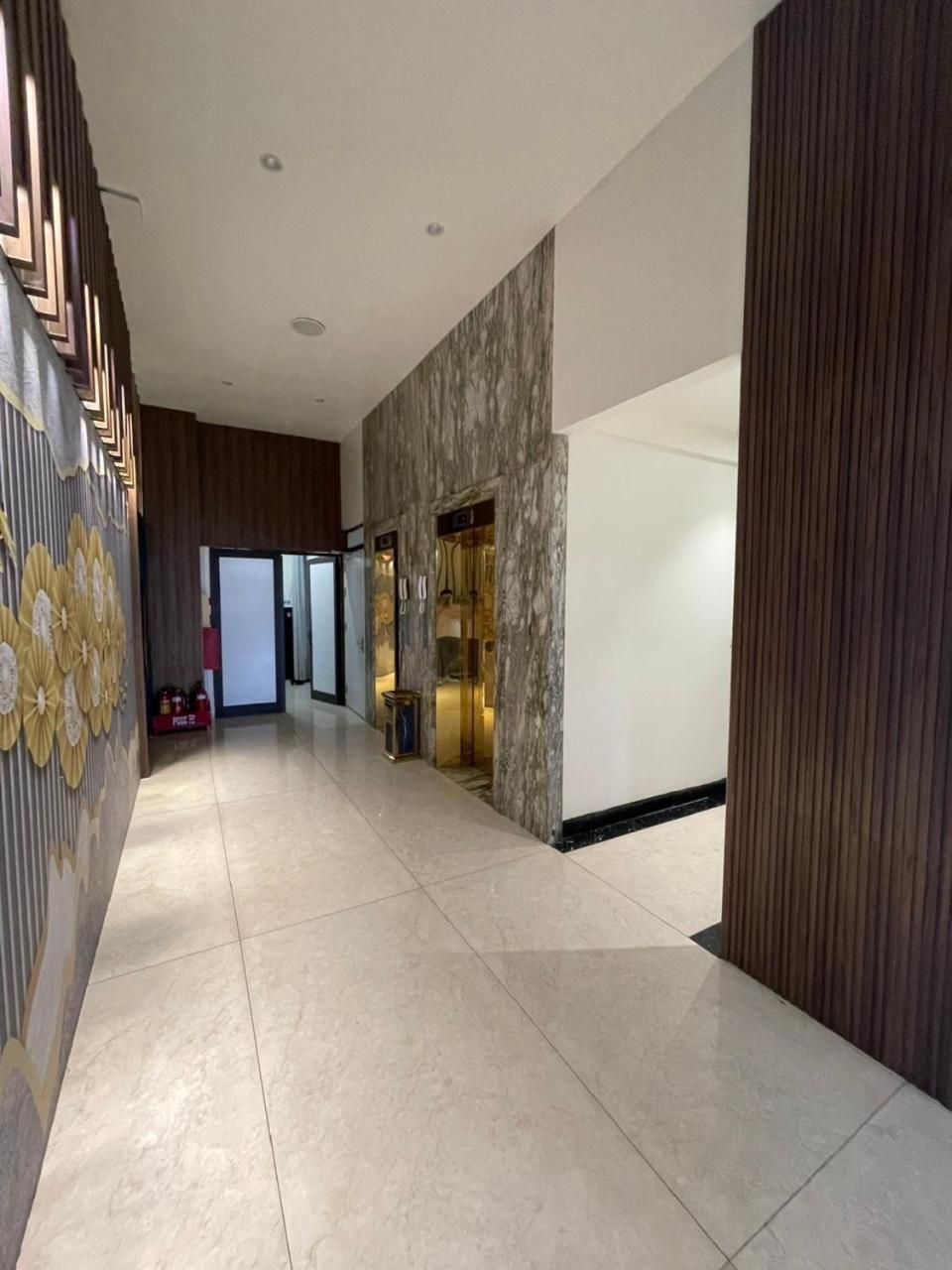 Lotus Hotel & Apartment ハイフォン エクステリア 写真